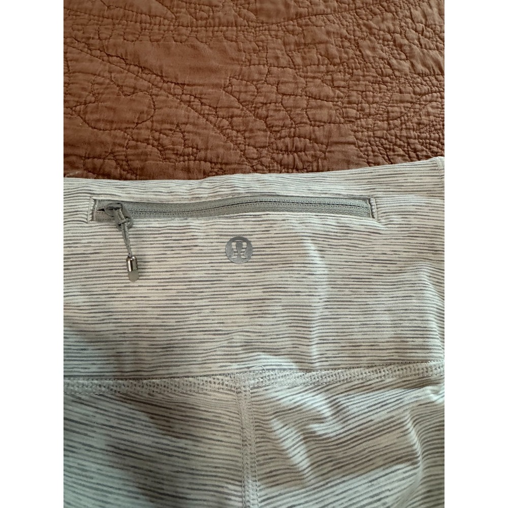 Lululemon Cropped Leggings Womens Gray Quick Drying High Waist Moisture Wicking - Picture 7 of 10